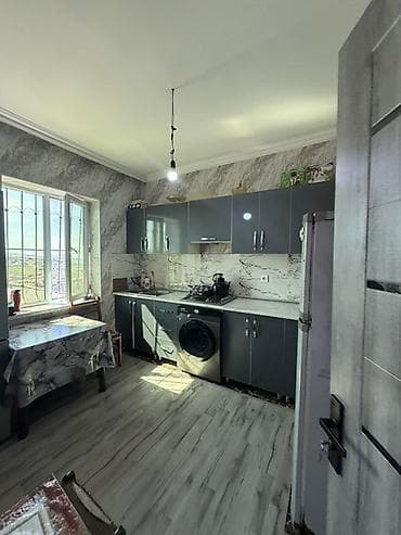 ev və bağ: 3 otaqlı, 81 kv. m, Orta təmir — 2