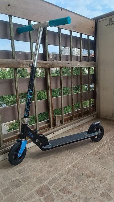 UP2 Glide markalı skuter. Orijinal UP2 Glide markasıdır. Go Sport
