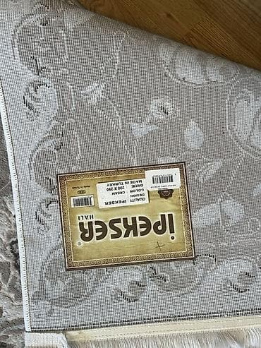 bogema alıram: Xalça Natural Halıdan alınıb. Təzə kimidir. 2 dəfə evdə məclis olanda — 3