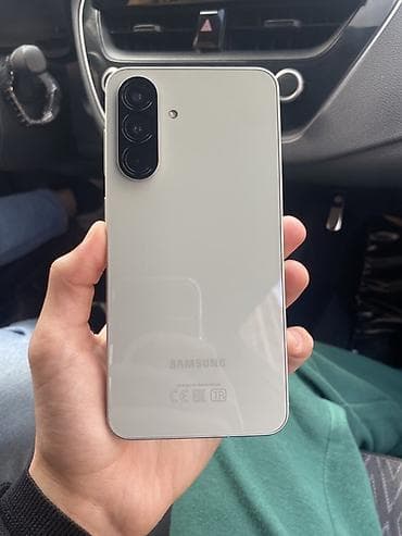 samsung mobil: Samsung Galaxy A56 5G, 128 GB, rəng - Ağ, Barmaq izi, Simsiz şarj, Face ID — 3