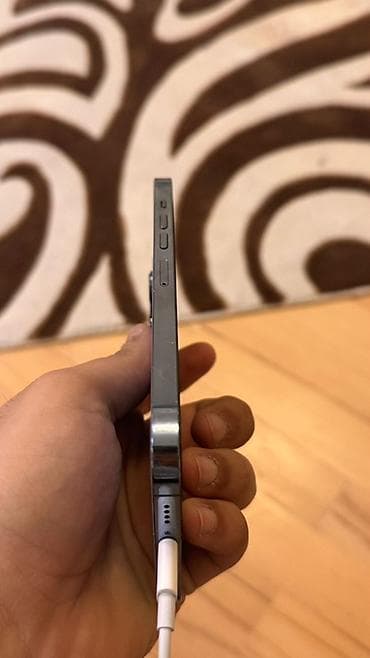 şirvan iphone: IPhone 13 Pro Max, 128 GB, Sierra Blue, Face ID — 4