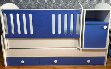 Moskviç: Oğlan və qız üçün, İşlənmiş, Dördbucaq, Beşik, Matras ilə, Yellənmə mexanizm ilə — 1