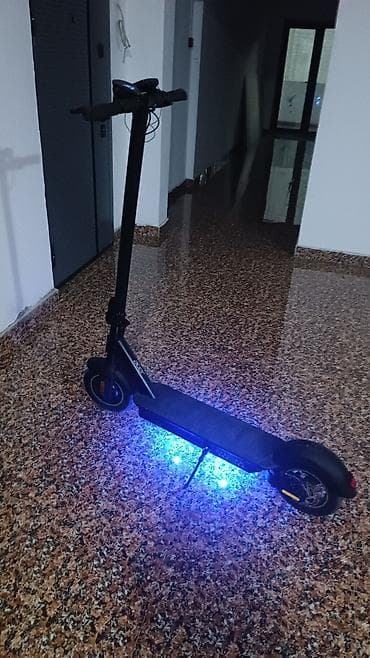 Elektrik nəqliyyatı: Acer e-scooter series 5 Surret 25 mesafe 60 km qeyd olunub skuterin — 1