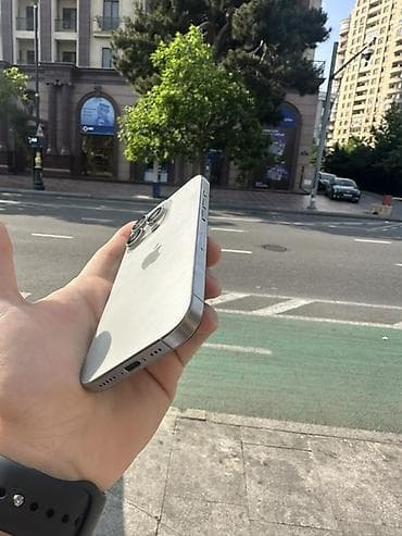 iphone 7 plus qiymet: IPhone 16 Pro, 256 GB, Gümüşü, Face ID — 2