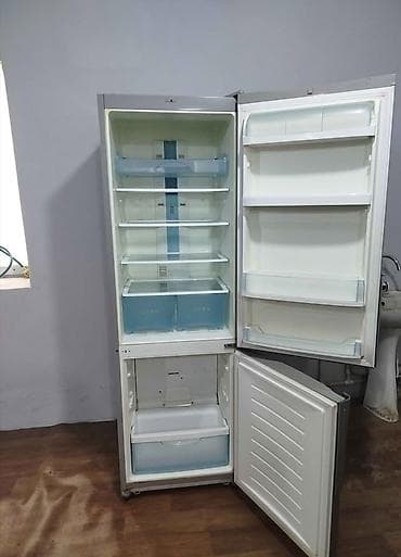 SILVER rəngdə iki qapılı soyuducu-dondurucu - Üst hissə: geniş — 2
