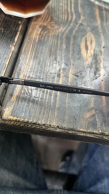 a herifi: Gün eynəyi, Ray-Ban — 2