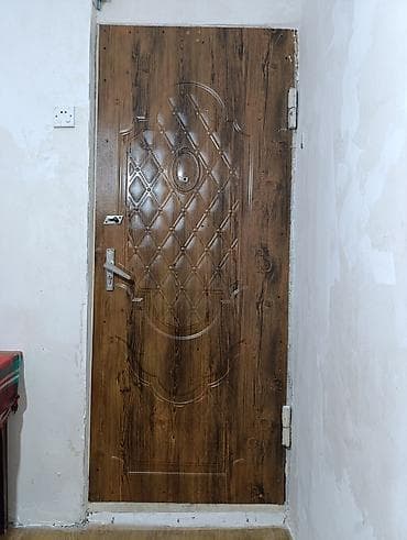 taxta qapi temiri: Mənzil üçün İşlənmiş Giriş qapısı 80x209 sm Zamok ilə, Zəmanətsiz, Ünvandan götürmə — 1