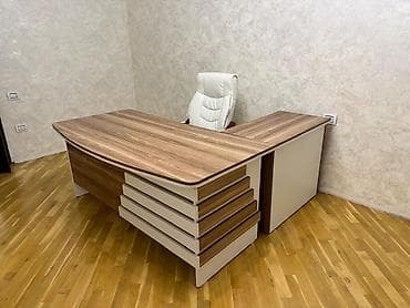 Ofis masası satılır - Model: L formalı rəhbər masası - Material: Ağac
