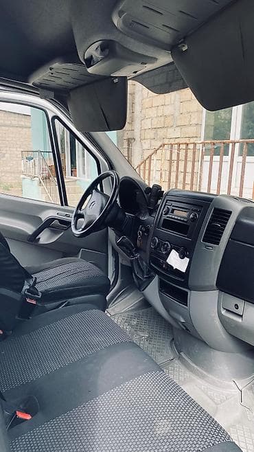 sahibinden ford transit 100 lük 5 1: Mercedes-Benz Sprinter: 2.2 l | 2008 il Van body type — 4