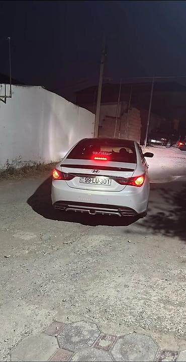 sonata stopu: Hyundai Sonata: 2.4 l | 2010 il Sedan — 9
