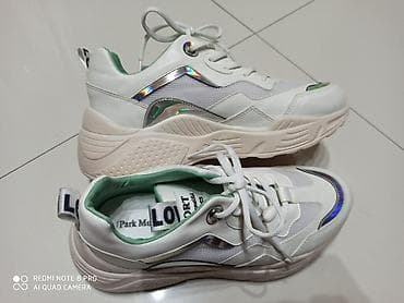 Ölçü: 39, rəng - Ağ, Yeni