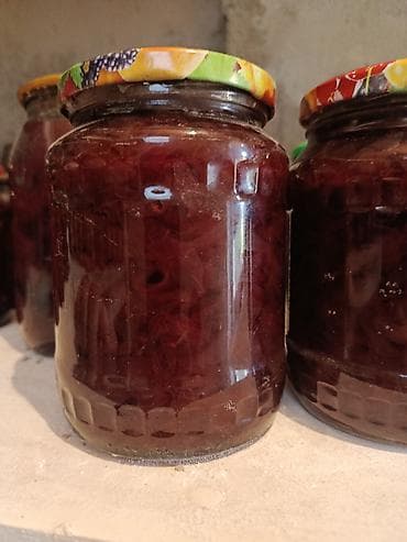 Məhsul: Ev üsulu qızıl gülü 🌹🌹mürəbbəsi Təsvir: - Şüşə bankalarda