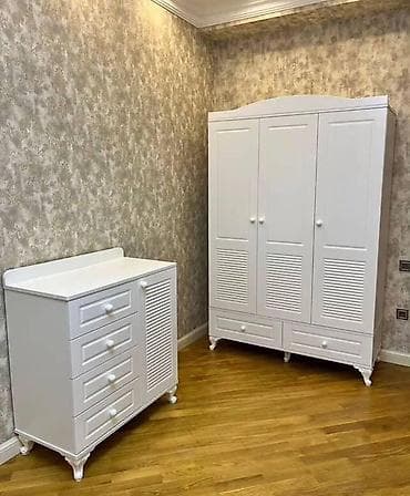 Kamut ve dolap desti satilir.400 azn Yenidir 5 ayin mebelidi. Baha lalafo.az -da Kamut ve dolap desti satilir.400 azn Yenidir 5 ayin mebelidi. Baha