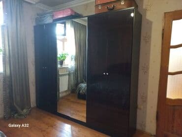 шкаф в коридор: Распашной, 4 двери Прямой шкаф, Гардеробный шкаф — 1