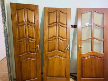 Taxta daxili qapı Təmiz fsdıq qapıdır 3 ədədir 3 üçü 300 azen -