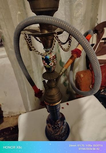 iş batinkasi: Nostalji üslublu nərgilə - Materiallar: misi hissələr, şüşə kolba — 2