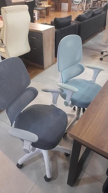 gamer kreslo: Təkərli, Qolları tənzimlənir, Süni dəri — 7