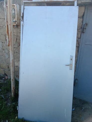 Bərkidici məhsullar: Metal qapı seyf qapı Hündürlük 2.08 en 97.5. ünvan köhnə Suraxanı — 1