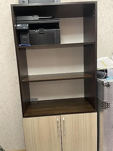 taxta: Ofis mebelləri dəsti Tərkib: - İş masası: klassik düzbucaqlı forma — 3
