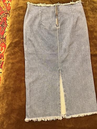 35 AZN ALINIB 10 AZN SATIRAM . ÖLÇÜ 38