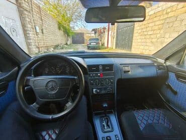 c 200 mercedez: Mercedes-Benz C 180: 1.8 l | 1994 il Sedan — 10