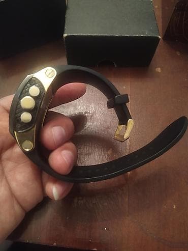 nomreli saat: Shexsi saatlarimdi azda olsa ishdetmishem. Amma artix taxmadigima gore — 2