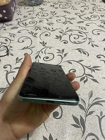 iwdenmiw telefonlar: 256 gb yaddas. Tək ekranı dəyişilmədi 35 manat xərci var. Başqa — 6