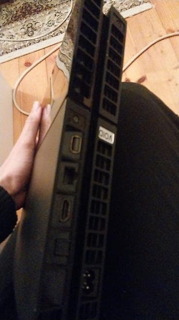 ps4 icare: PlayStation 4 (PS4) – Original model Komplekt: - PS4 konsolu — 4