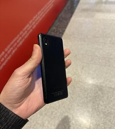 philips xenium x331: Samsung Galaxy A01 Core, 16 GB, rəng - Qara, İki sim kartlı — 3