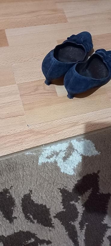 krosovka ayaqqabı: Tuflilər, Ölçü: 37, rəng - Qara, İşlənmiş — 9