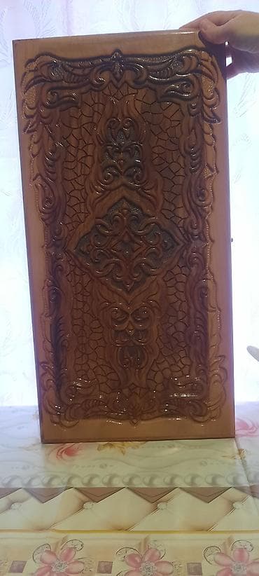 Taxta nərd dəsti – əl oyma naxışlı - Material: tam ağac (qoz agazi)