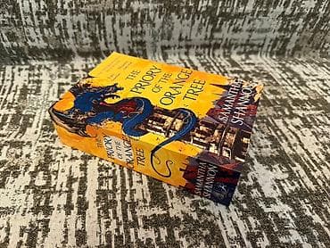 The Priory of the Orange Tree Tamamilə yeni və istifadə olunmamış — 2