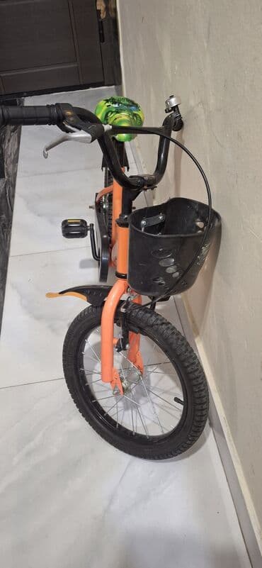 3 yaşdan yuxarı uşaqlar üçün velosipedlər: Bu, narıncı rəngli uşaq velosipedidir. Ön tərəfində əşyaları daşımaq — 5