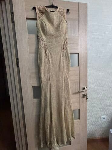 буквы из пенопласта на свадьбу: Qızılı rəngdə gecə geyimi – uzun, bədənə oturan, balıq kəsimli model — 1