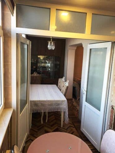 9 ci mikrorayon satilan evler: Bakı, 3 otaqlı, Köhnə tikili, 80 kv. m — 3