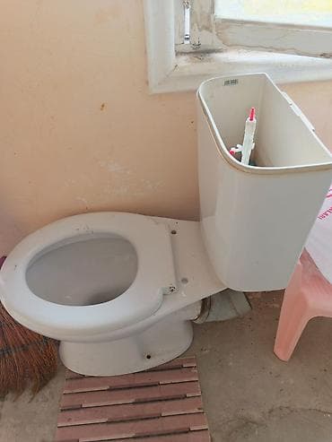 Unitaz yaxwi veziyyetdedir birce qapagi yoxdur unvan mawtaga 40