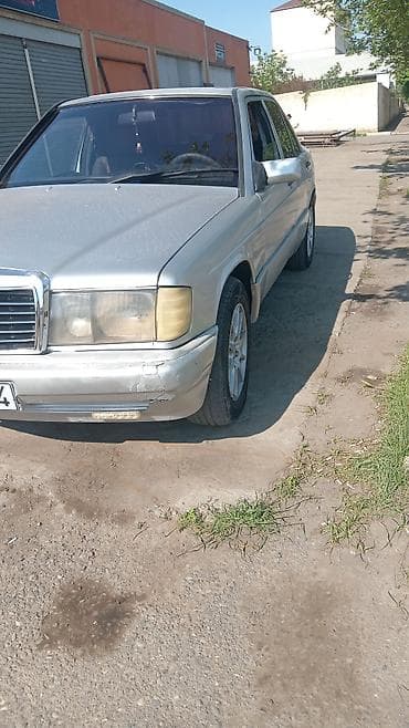 diffuser satisi: Mercedes-Benz 190 (W201): 2 l | 1990 il Sedan — 2