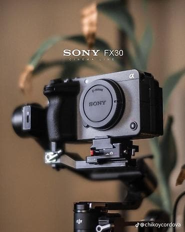 Sony FX30 Cinema Line — E-mount kino kamerasi (yalnız body) - Super — 1