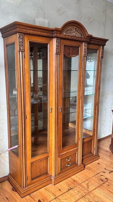 işlenmiş mebeller satilir: İşlənmiş, Komod, Rəf, Servant, Kredit yoxdur, Azərbaycan — 1