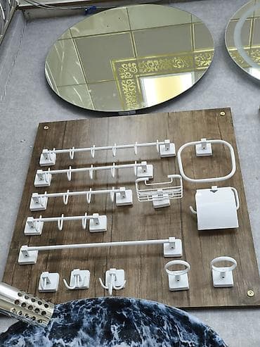 Сантехника: Hamam aksesuarları dəsti – ağ rəngdə, divara bərkidilən metal — 1