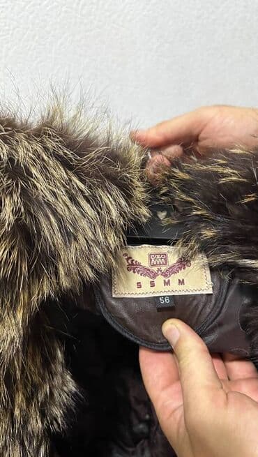 женские шубы с воротником: Женская шука из соболя. Размер S-M. Одевалась всего 3-4 раза. В — 4