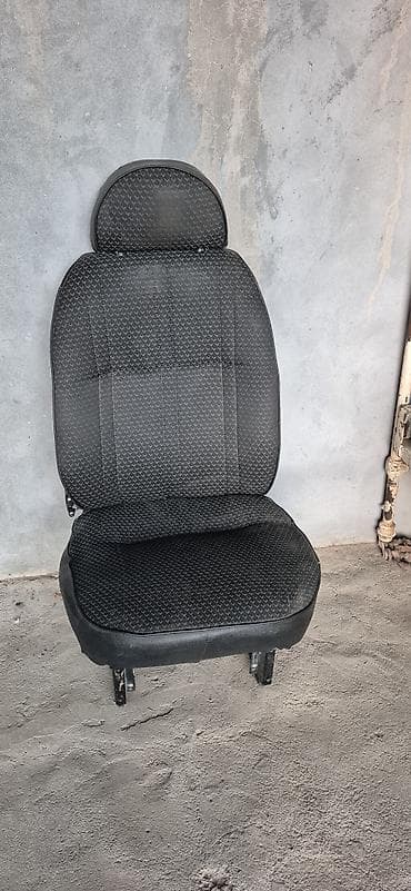 Qabaq, Qızdırıcısız, Ford 1999, 1999 il, Analoq, Almaniya, İşlənmiş