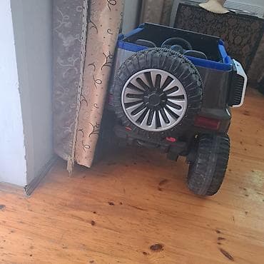 Uşaq üçün elektrikli miniatür jeep tipli maşın - Brend üslubu — 6