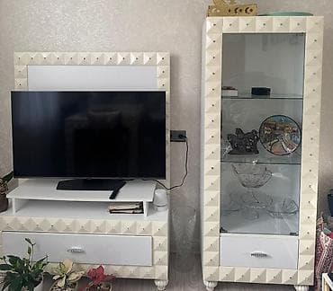 İşlənmiş, Düz TV altlığı, Polkalı lalafo.az -da İşlənmiş, Düz TV altlığı, Polkalı