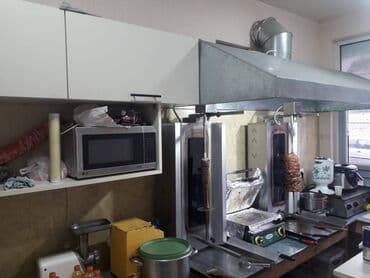 ist petrol tbilisi prospekti: Elimlər metrosunun yaxınlığında yol kənarı,sahəsi 10 kv/m — 2