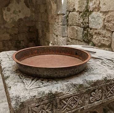 annaberry ev tekstil: Mis/bakır qarışımlı iri dairəvi sinı (sini/tray) - Material: əl döymə — 1