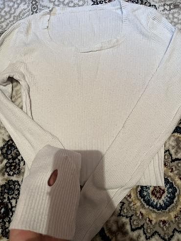 smart saat uşaq üçün: Barmağa keçen kofta Ağ rəngli, nazik zolaqlı (relyefli) trikotaj bluz — 1