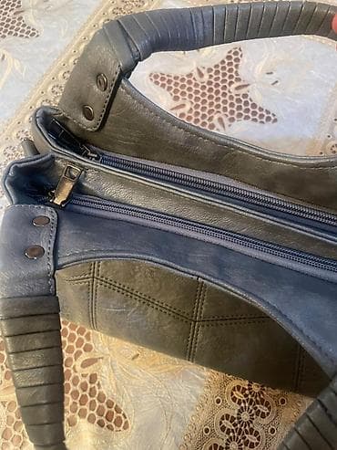 Çantalar: Qadın çantası – boz rəng - Material: süni dəri teksturalı səth - — 2