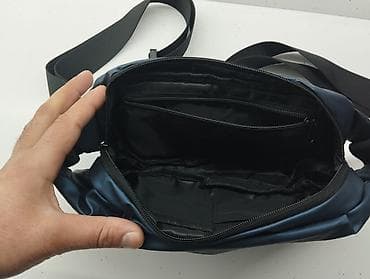 İdman və istirahət: Calvin Klein kəmər/çiyin çantası – tünd mavi - Minimalist dizayn, ön — 4