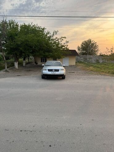 запчасти на фольксваген гольф 2: Volkswagen Passat: 1.8 l | 2002 il Sedan — 5